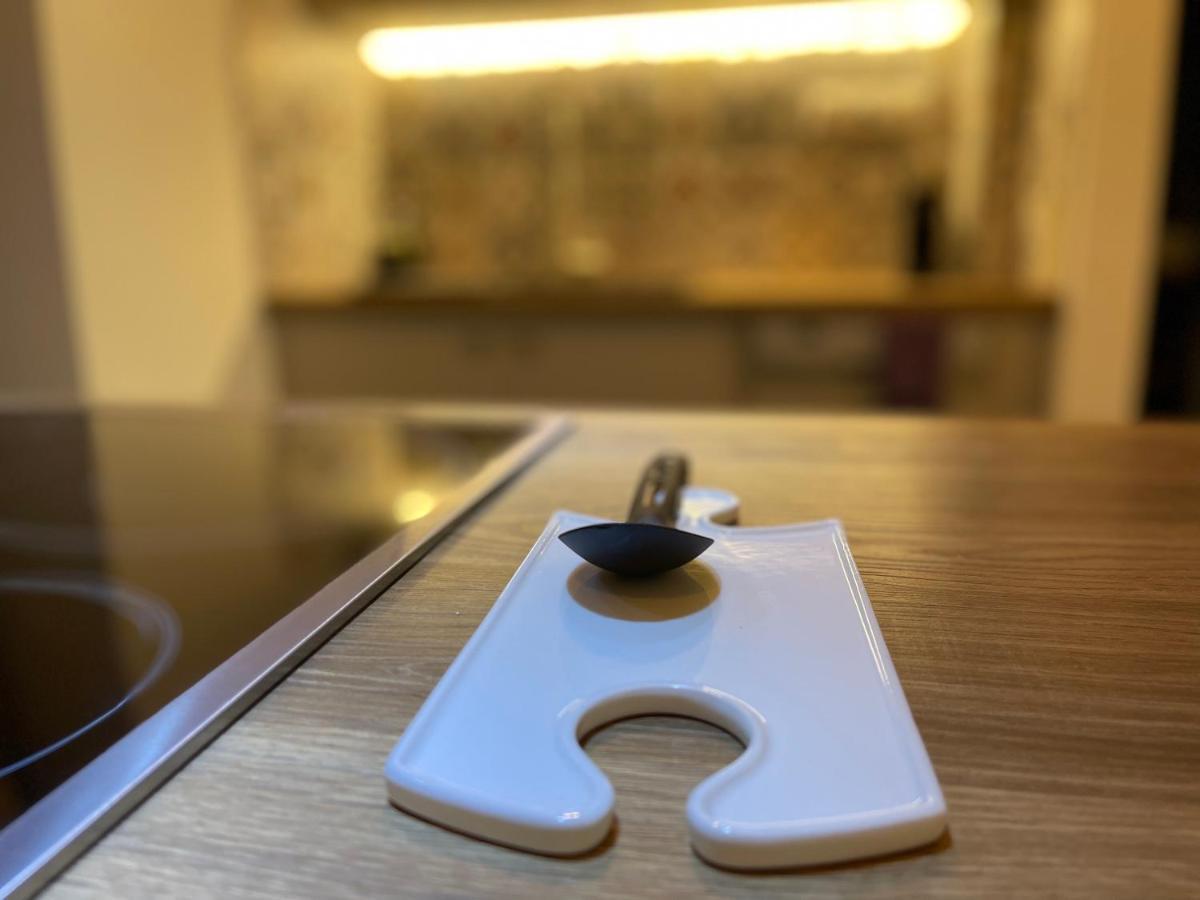 Christina-Anna Athens City Center Walking Distance To Everywhere And Acropolis, In One Of The Most Favorable Locations By National Gardens And Zoo, Hellenic Parliament In Syntagma And Stylish Exquisite Kolonaki Cozy Renovated Apartment Kültér fotó